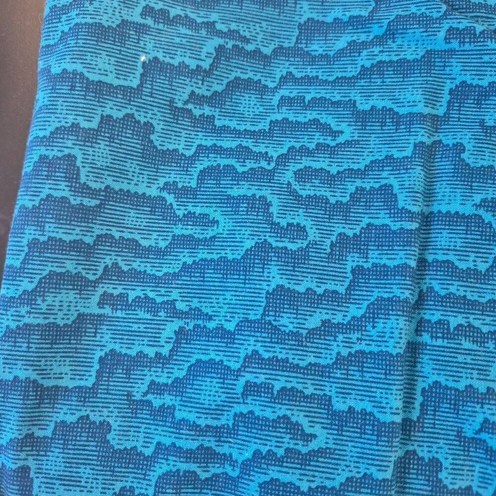 Fabric, Blue Quilting Cotton Waves Prewashed 40" x 25"